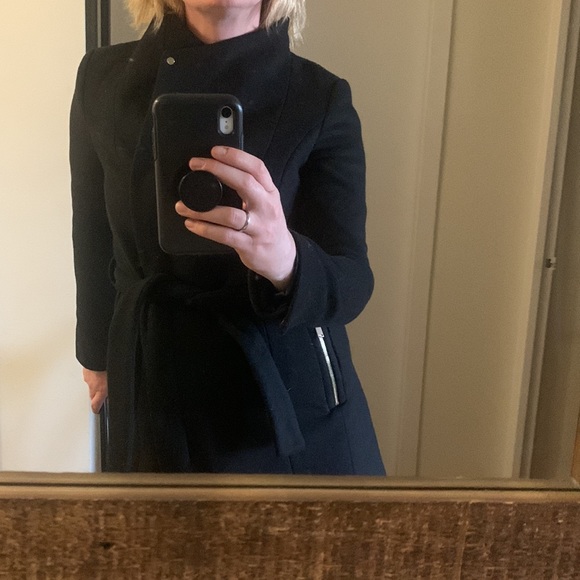 Black, long, dressy winter jacket 10% wool. With gold hardware - Picture 4 of 4